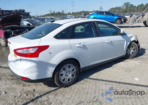 2012 Ford Focus Se из США, поврежденный, VIN 1FAHP3F26CL260615